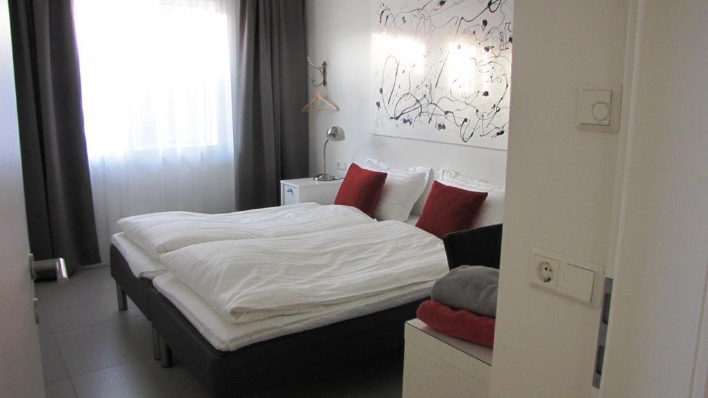 Halllandsnes Apartments Акурейри Стая снимка